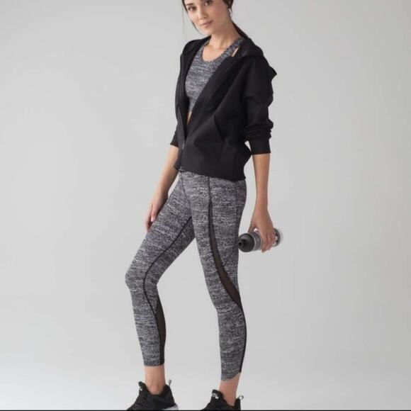 Lululemon Pace Perfect 7/8 Tight Pants Sz 6 Black White Sculpt High Rise Legging - Picture 1 of 14